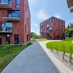 M18 Waterside Park Apartments, Self Check-in, Free Parking, Wi-fi Apartment *