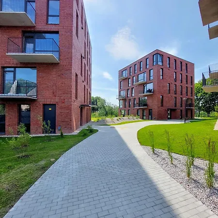 M18 Waterside Park Apartments, Self Check-in, Free Parking, Wi-fi 아파트 *