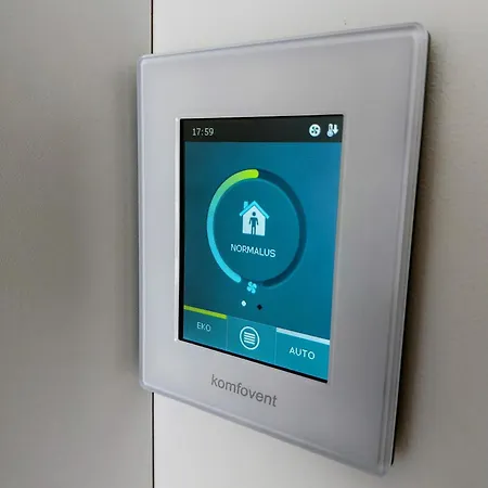 M18 Waterside Park Apartments, Self Check-in, Free Parking, Wi-fi 아파트 *