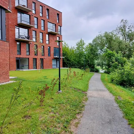 Appartement M18 Waterside Park Apartments, Self Check-in, Free Parking, Wi-fi