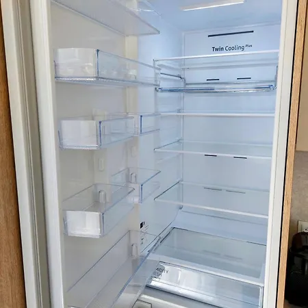 M18 Waterside Park Apartments, Self Check-in, Free Parking, Wi-fi