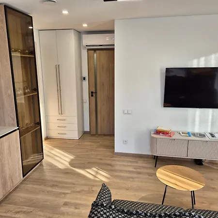 M18 Waterside Park Apartments, Self Check-in, Free Parking, Wi-fi Butas *