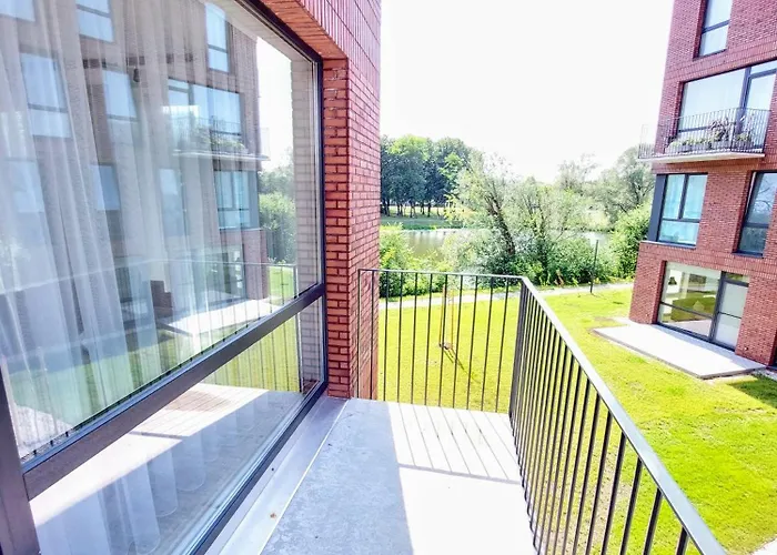 M18 Waterside Park Apartments, Self Check-in, Free Parking, Wi-fi