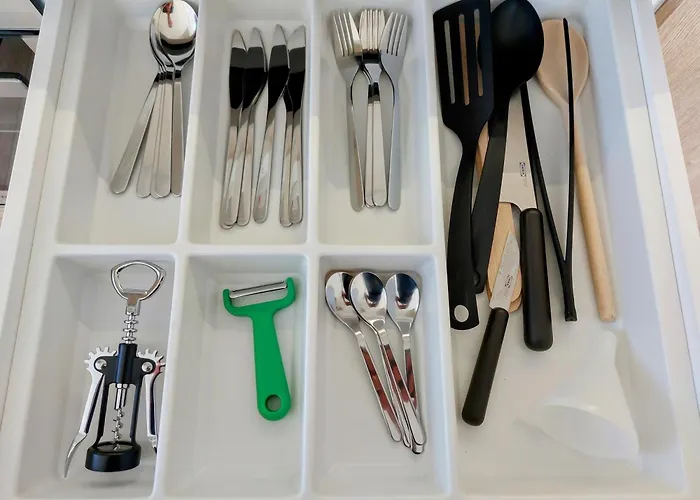 M18 Waterside Park Apartments, Self Check-in, Free Parking, Wi-fi דירה קלייפדה