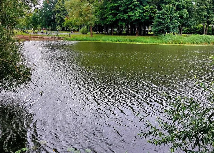 M18 Waterside Park Apartments, Self Check-in, Free Parking, Wi-fi