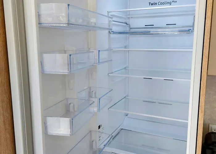 M18 Waterside Park Apartments, Self Check-in, Free Parking, Wi-fi