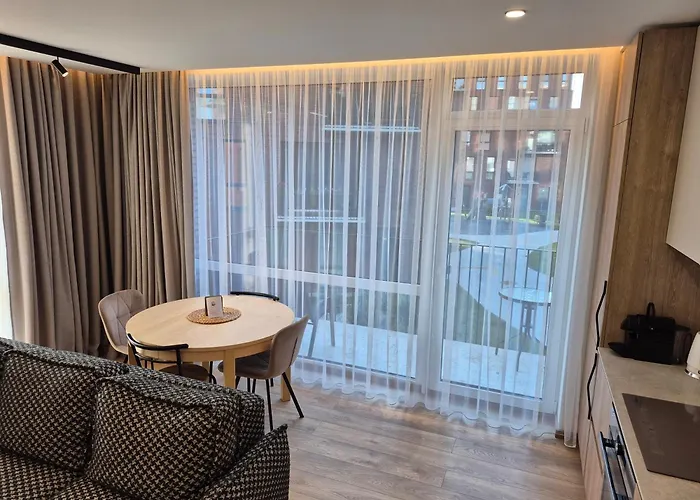 M18 Waterside Park Apartments, Self Check-in, Free Parking, Wi-fi